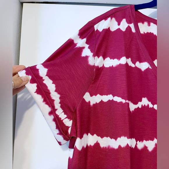 Chico’s Zenergy Tie Dye V-Neck Sz 4 (XXL/20/22) - Picture 4 of 8